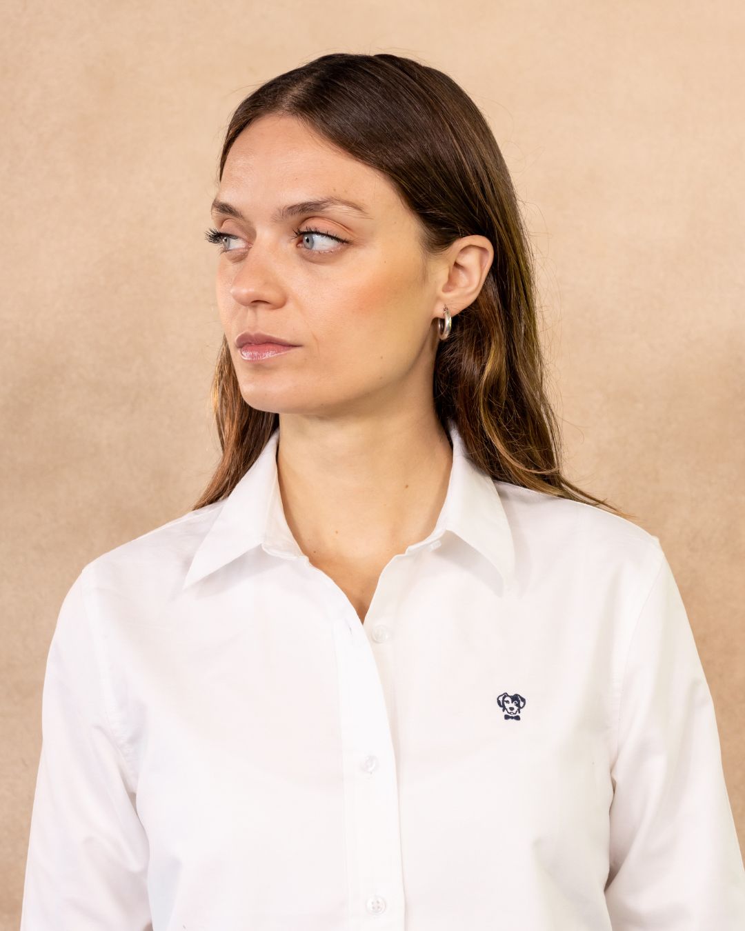 Women's White Oxford Stain-Resistant Shirt with Dark Blue Logo